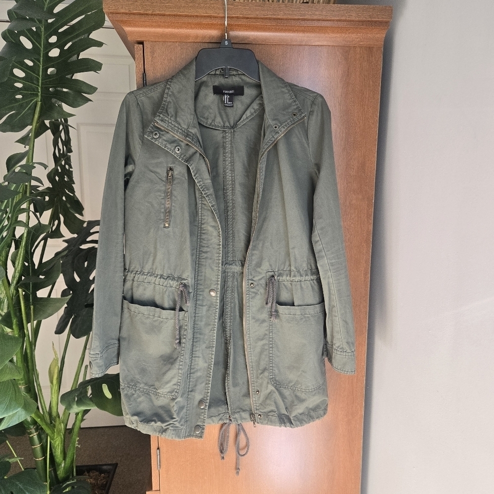 Forever 21 Green Utility Jacket with Collared Neckline - Picture 5 of 5